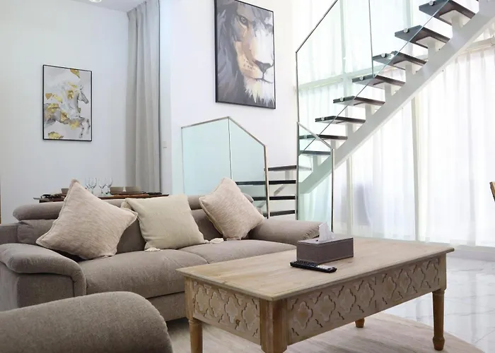 Duplex Serenity Your 2Br Transit Apartment In Masdar City