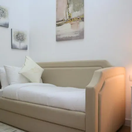 Duplex Serenity Your 2Br Transit Apartment In Masdar City Abu Dhabi Exterior photo